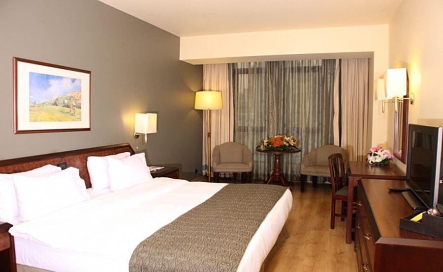 Le Commodore Hotel Bejrut Zewnętrze zdjęcie