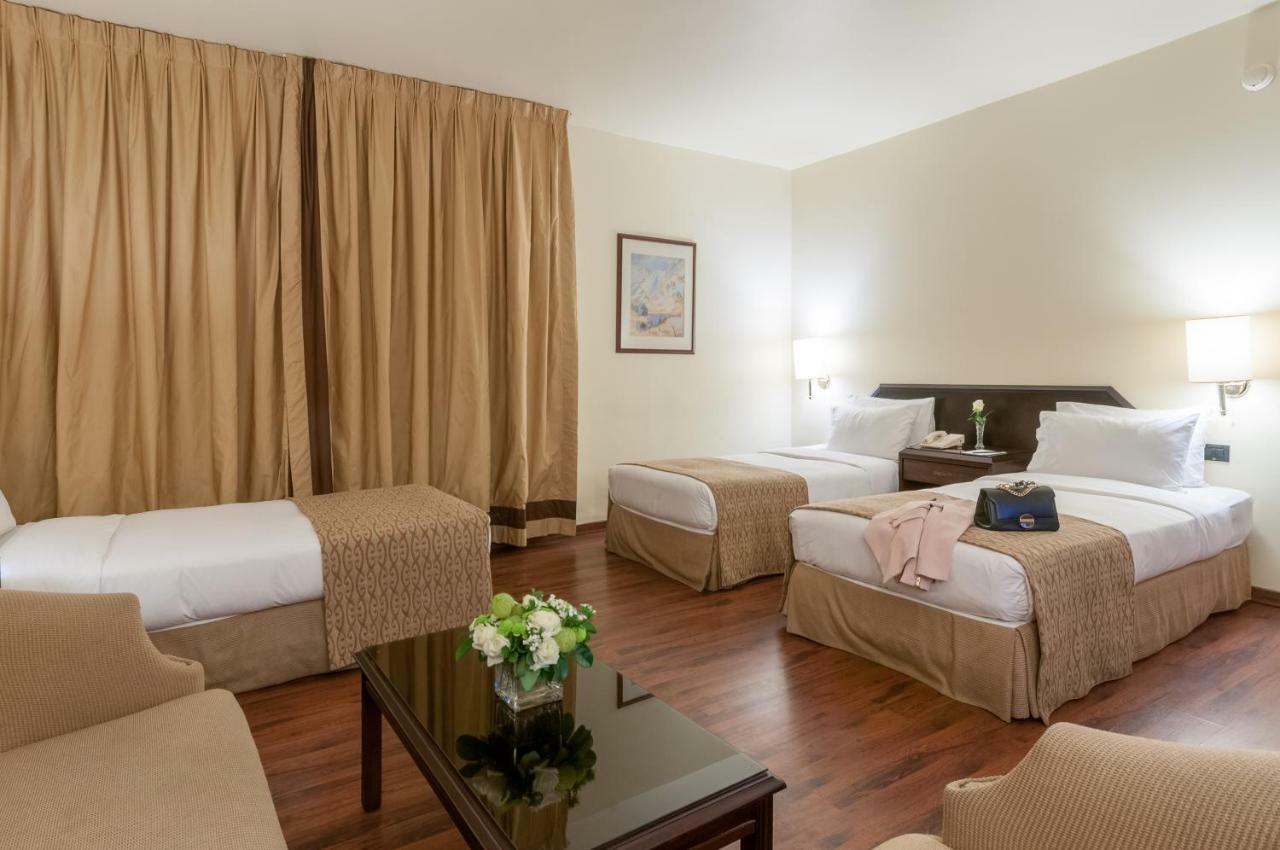 Le Commodore Hotel Bejrut Zewnętrze zdjęcie